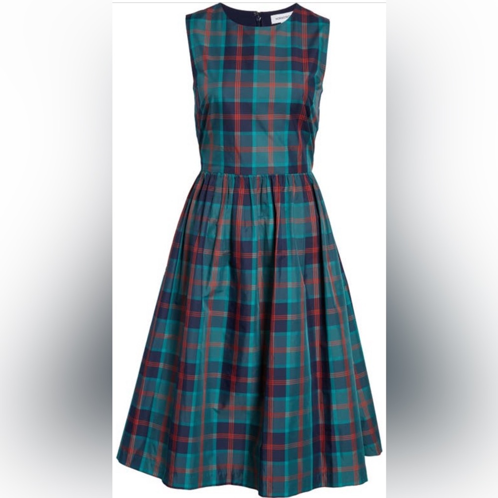 PERFECT Holiday Dress. Nordstrom NWT Never worn Christmas/Holiday Plaid dress.